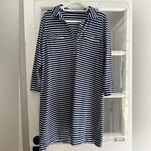 Vineyard Vines blue and white striped performance Dress- L-